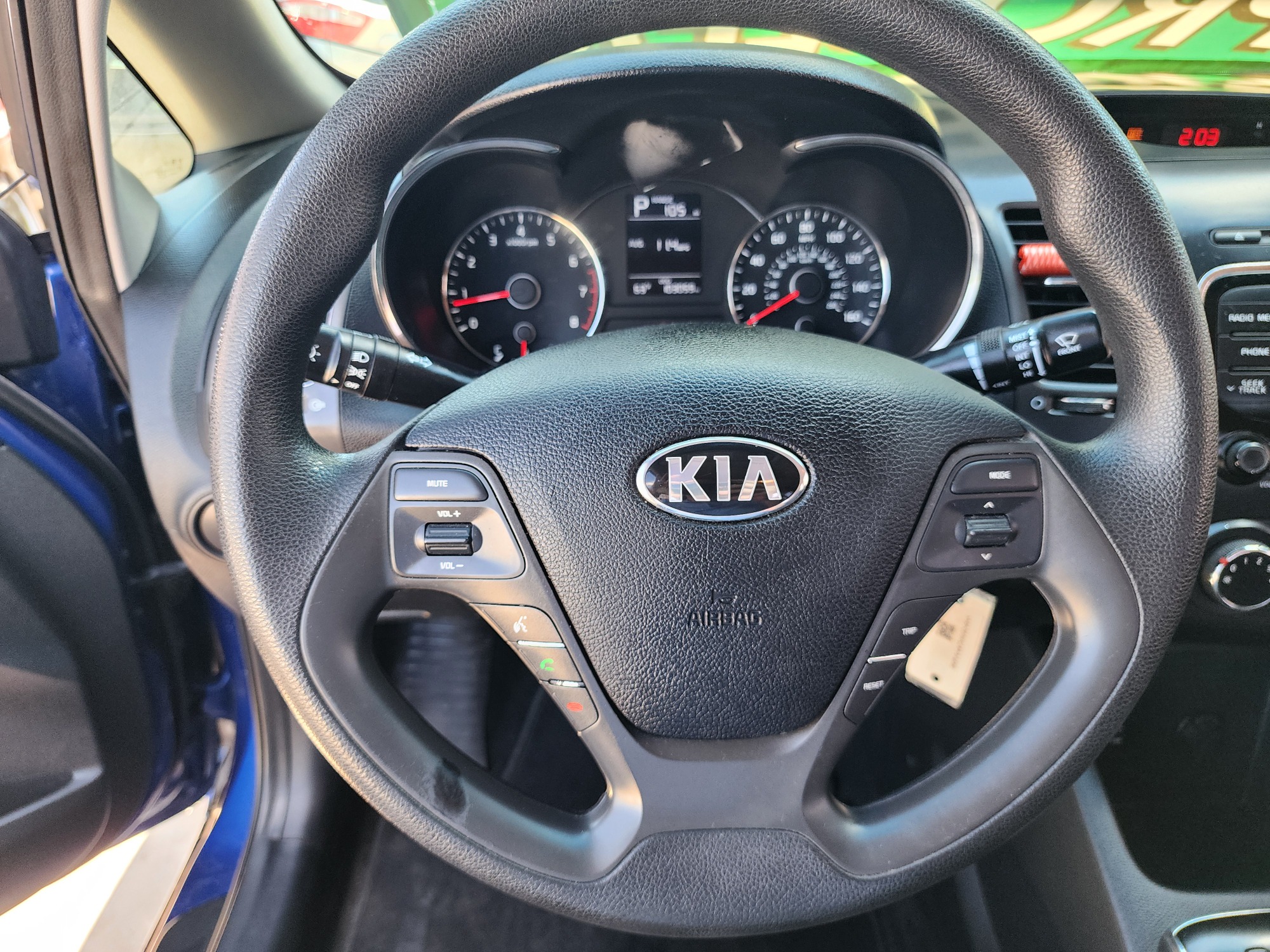 2017 Kia Forte LX (3KPFK4A75HE) with an 2.0L L4 DOHC 16V engine, AUTO transmission, located at 2660 S.Garland Avenue, Garland, TX, 75041, (469) 298-3118, 32.885387, -96.656776 - Photo #12